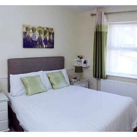 Kennys 3* Castlebar