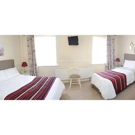 Kennys 3* Castlebar